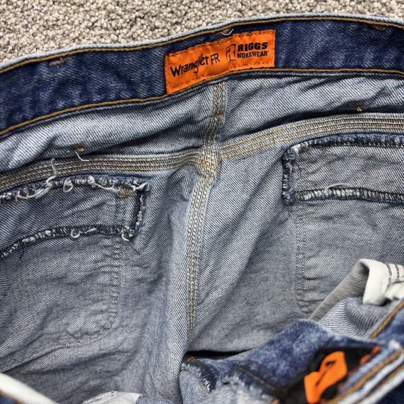 Wrangler Jeans Mens (38 Tagged) 36x32 Riggs FR Carpenter Flame Resistant Relaxed - Picture 12 of 14